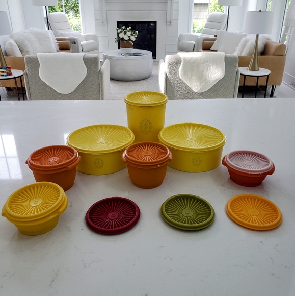 Vintage Retro TUPPERWARE Containers with Lids ๐ - Picture 2 of 9